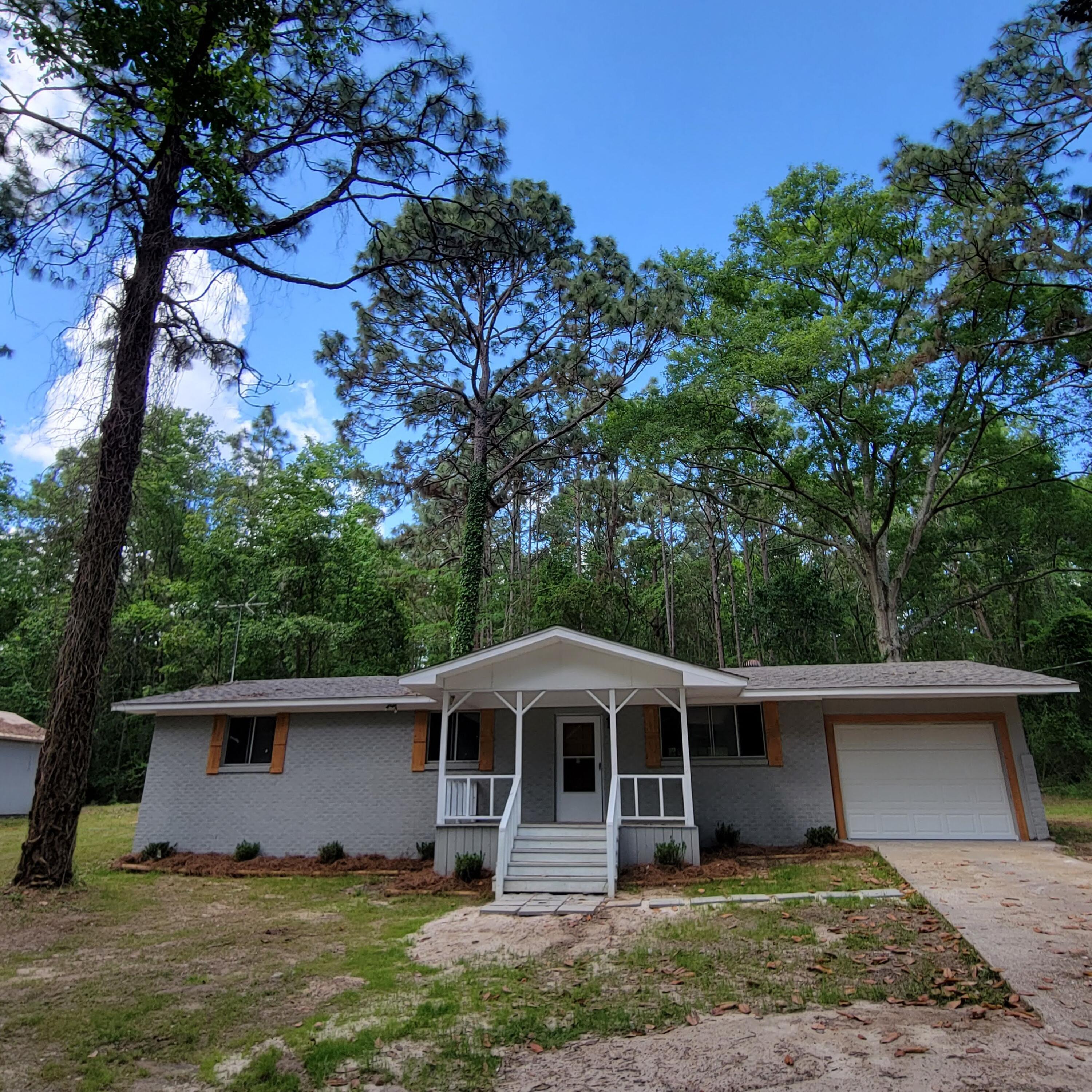 Property Photo: 37 W Pennington Loop MS 39475