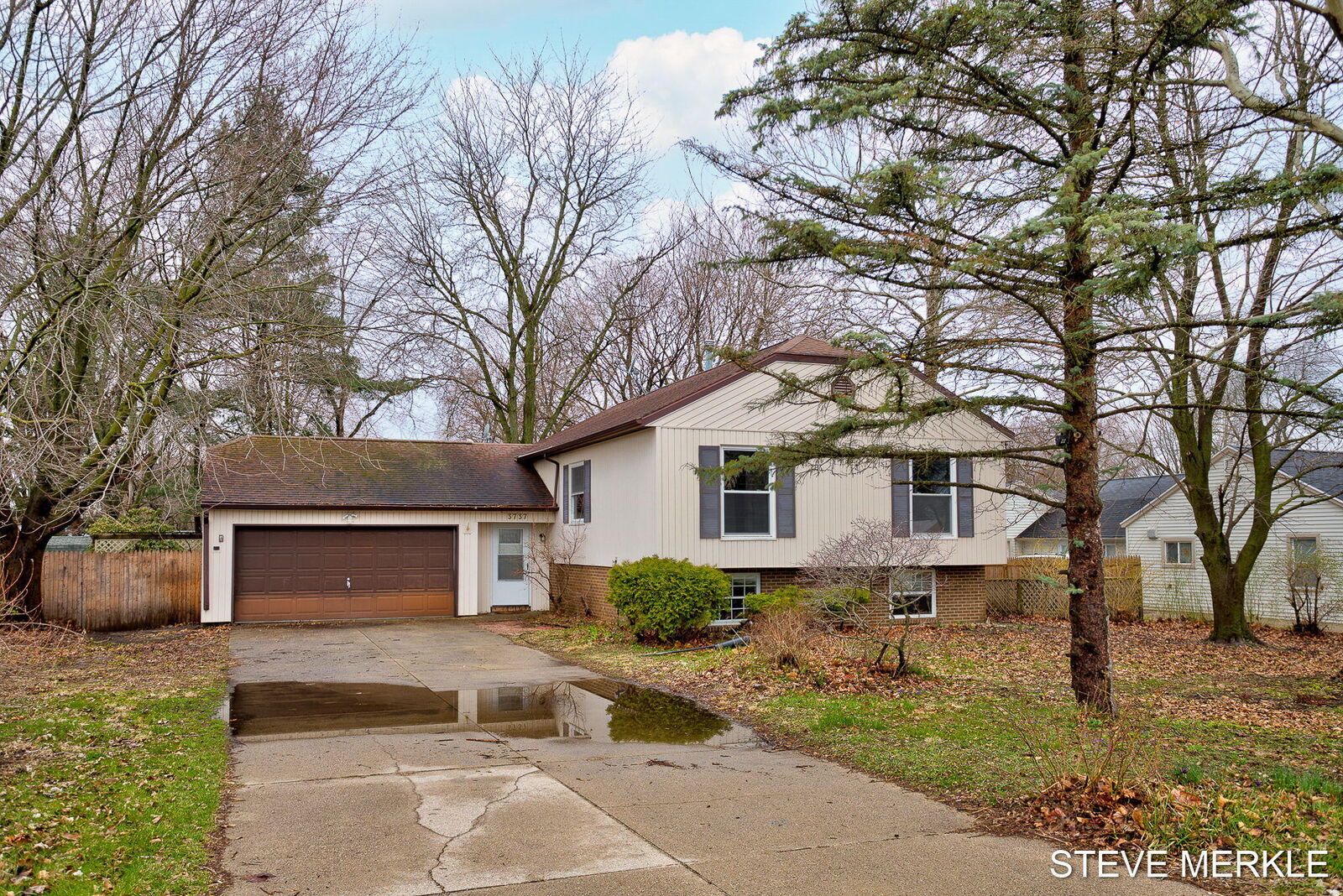 Property Photo:  3737 Benjamin Avenue NE  MI 49525 