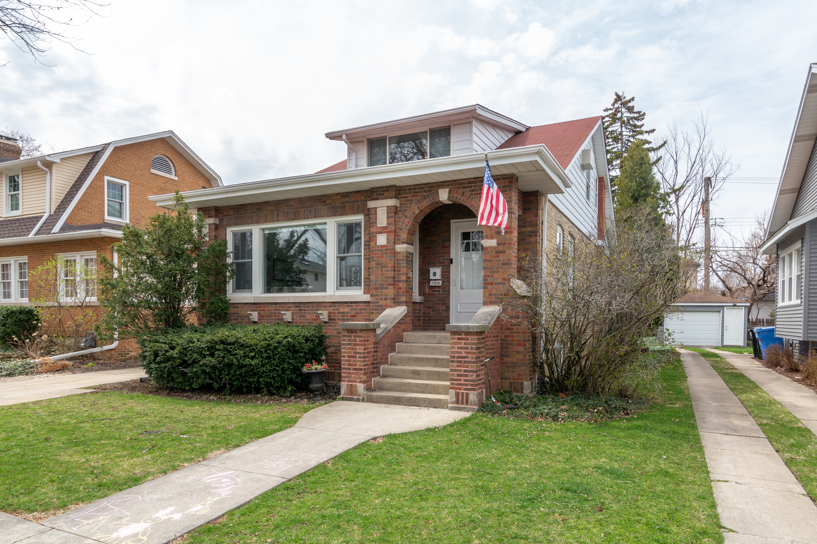 Property Photo:  7016 N Oriole Avenue  IL 60631 