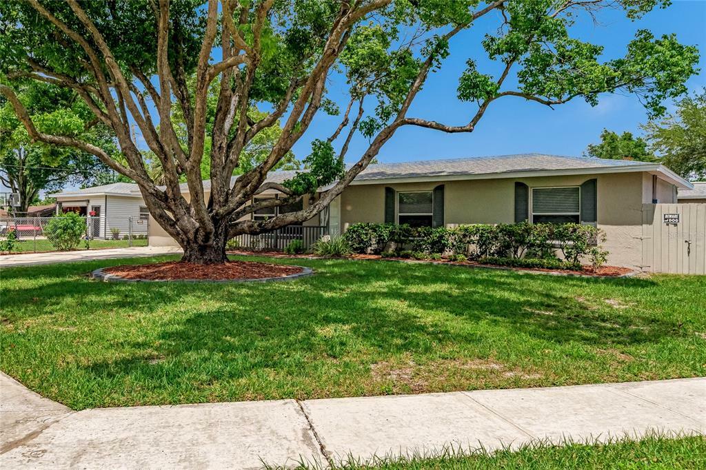 Property Photo:  1212 Little Spring Hill Drive  FL 34761 