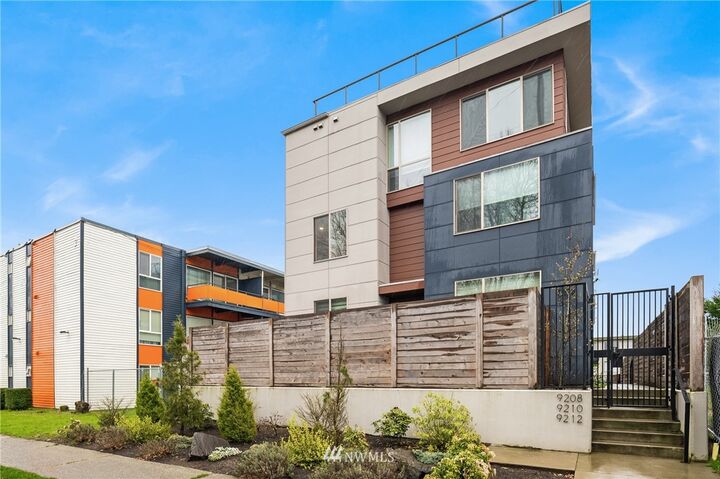 9212 B 18th Avenue SW  Seattle WA 98106 photo