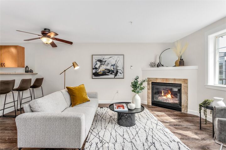 Property Photo:  107 20th Avenue 307  WA 98122 