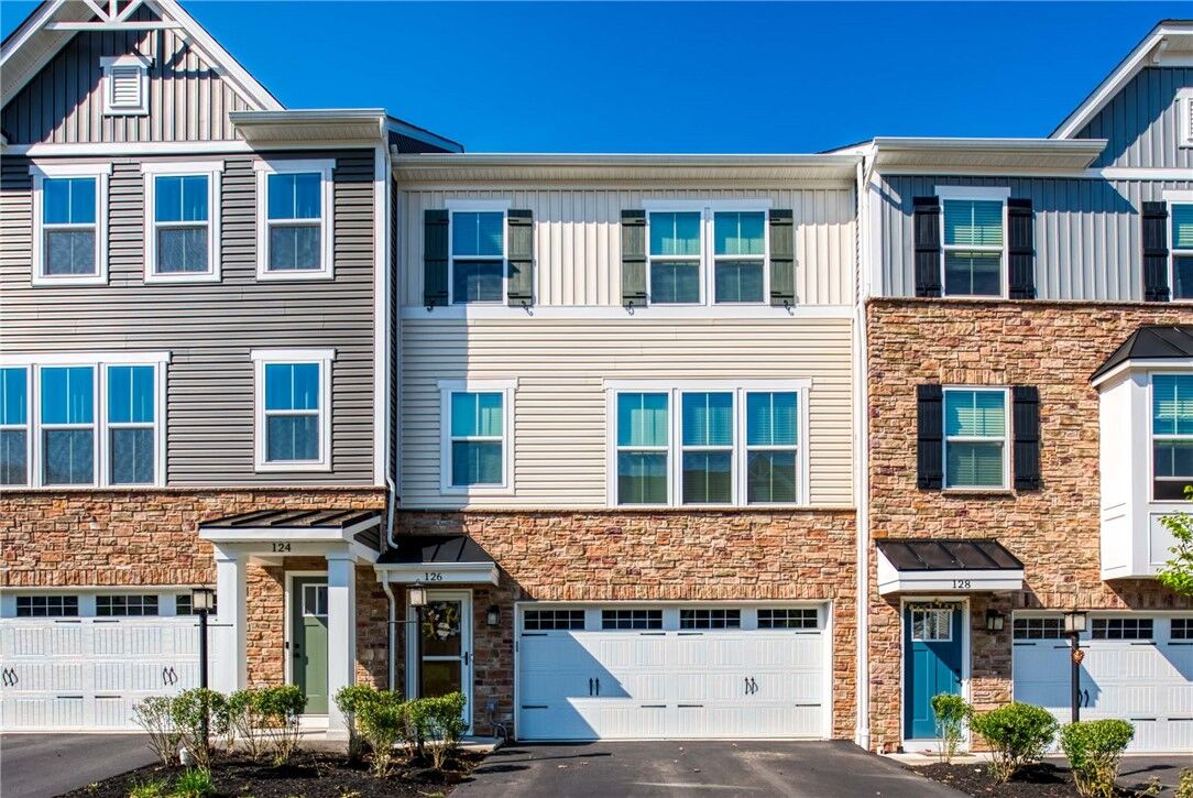 Property Photo:  126 Curtis Court  PA 15237 