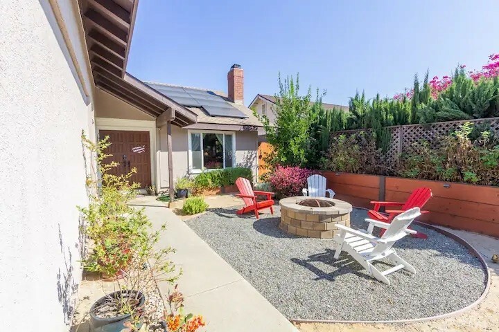 Property Photo:  22301 Modina  CA 92653 