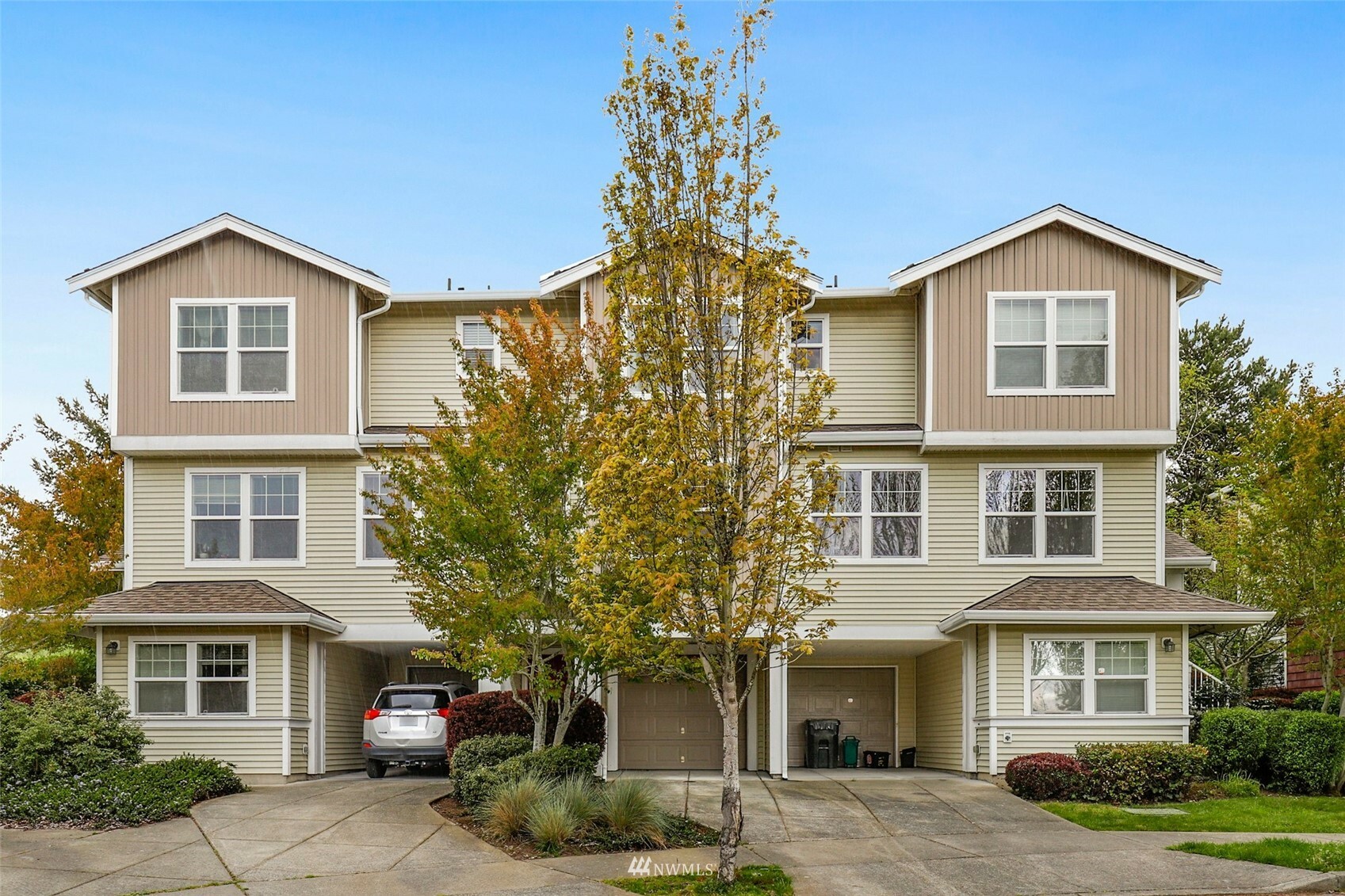 Property Photo:  6875 Holly Park Drive S 2  WA 98118 