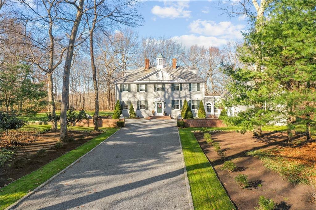 Property Photo:  212 Woodridge Dr  RI 02874 