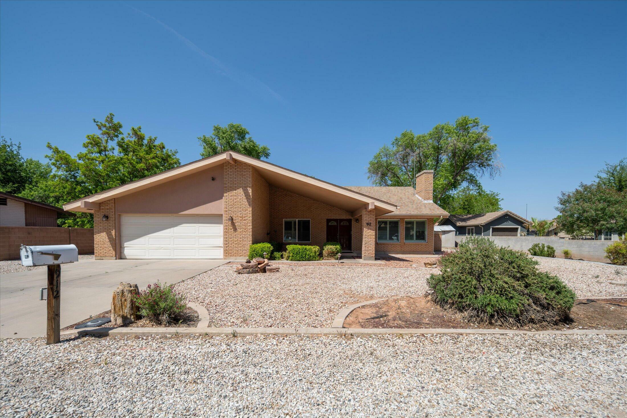 Property Photo:  912 Gardenia Cir  UT 84790 