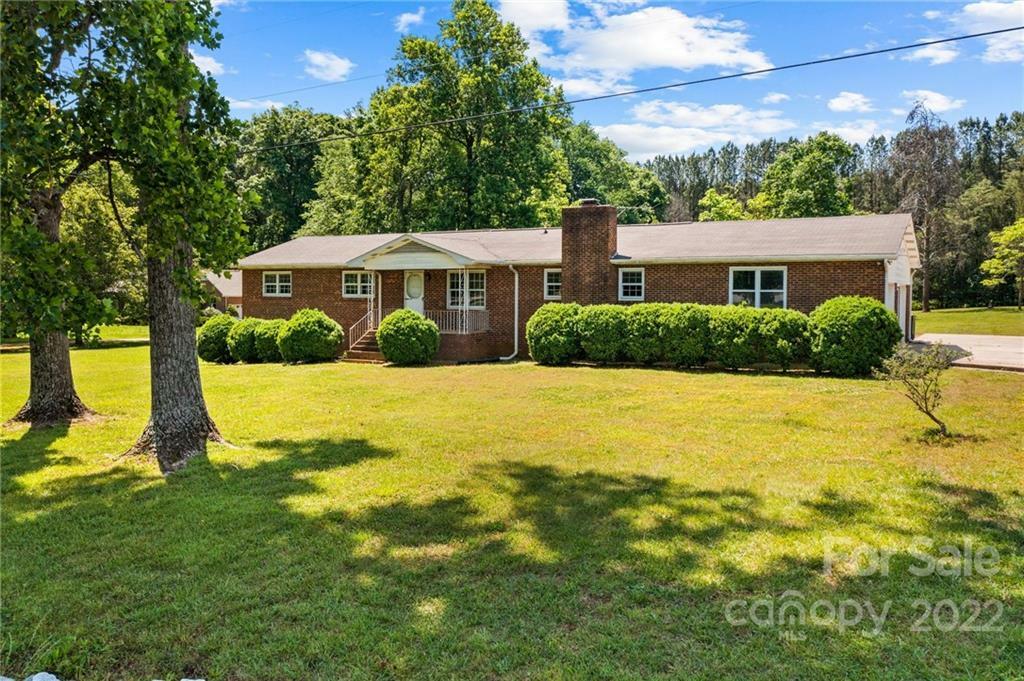 Property Photo: 6525 Bringle Ferry Road NC 28146