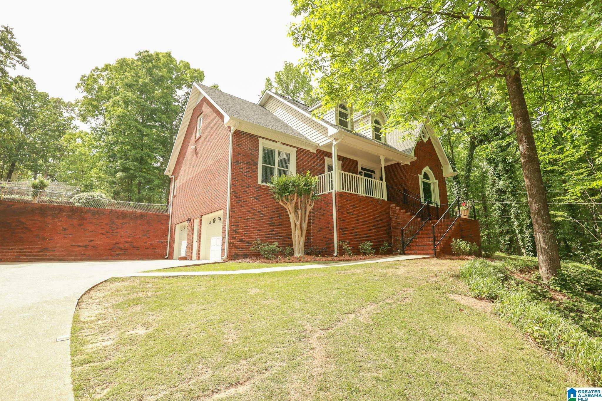 Property Photo:  1806 Cedarwood Lane  AL 35244 