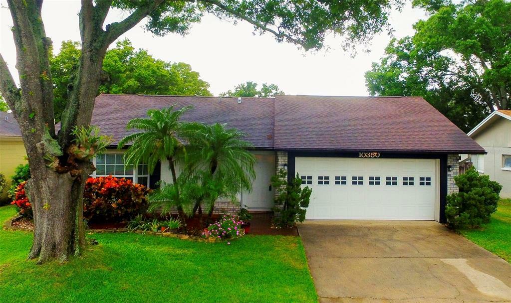 Property Photo: 10350 Oakhaven Drive N FL 33782