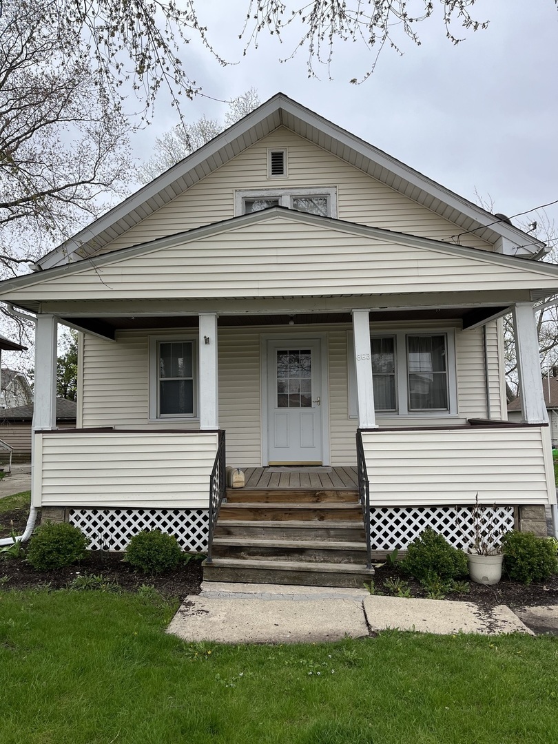 Property Photo: 863 Church Road IL 60505