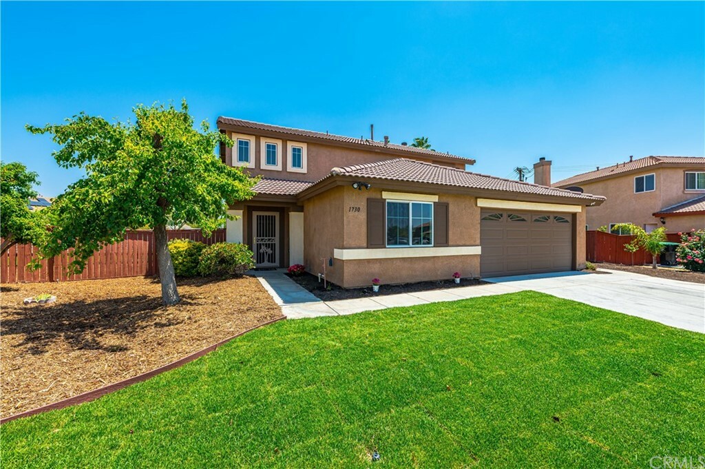 Property Photo:  1730 Wrentree Way  CA 92545 