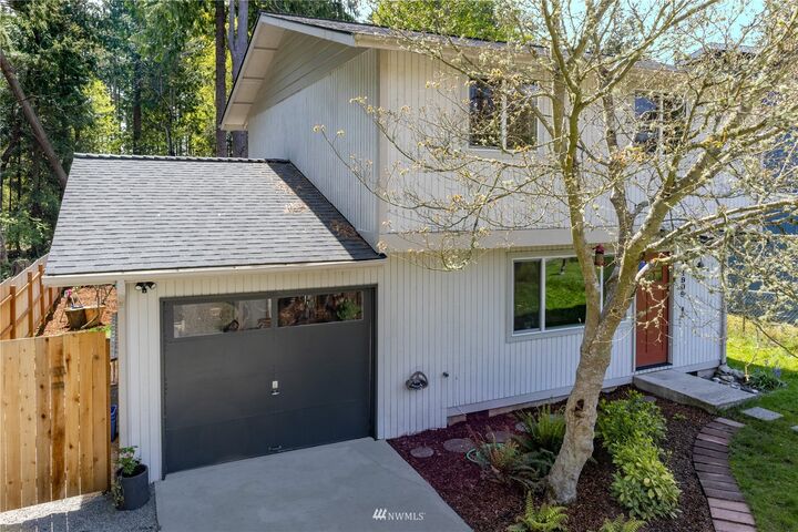 Property Photo:  1909 9th  WA 98368 