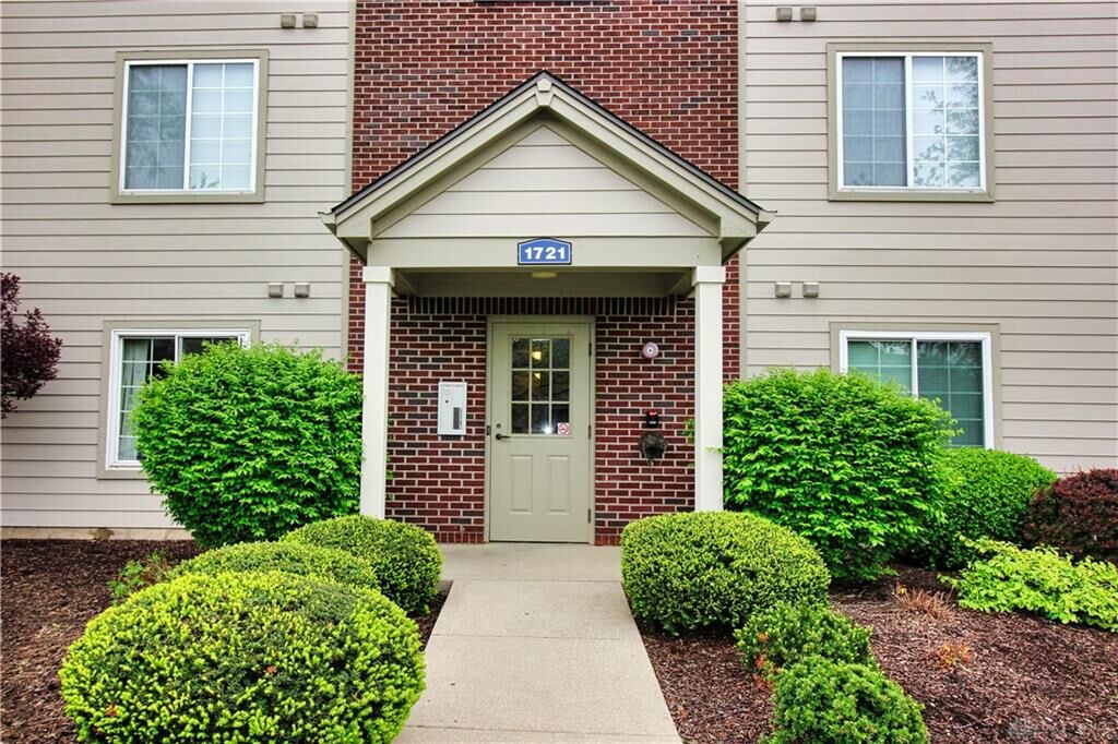 Property Photo: 1721 Waterstone Boulevard 101 OH 45342
