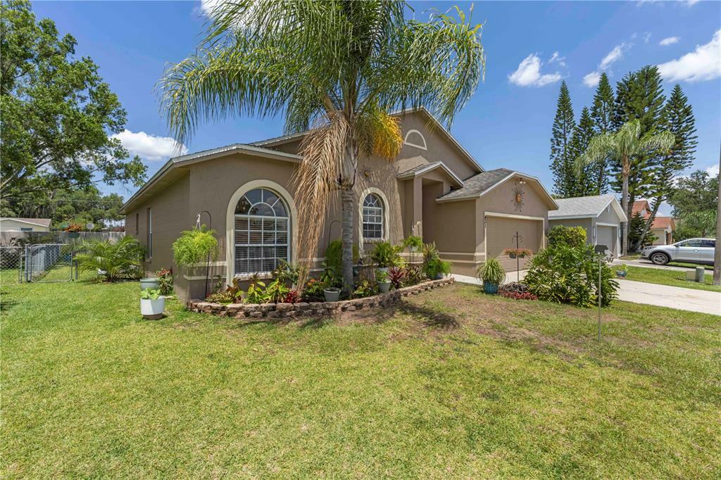 Property Photo:  431 Emerald Cove Loop  FL 33813 