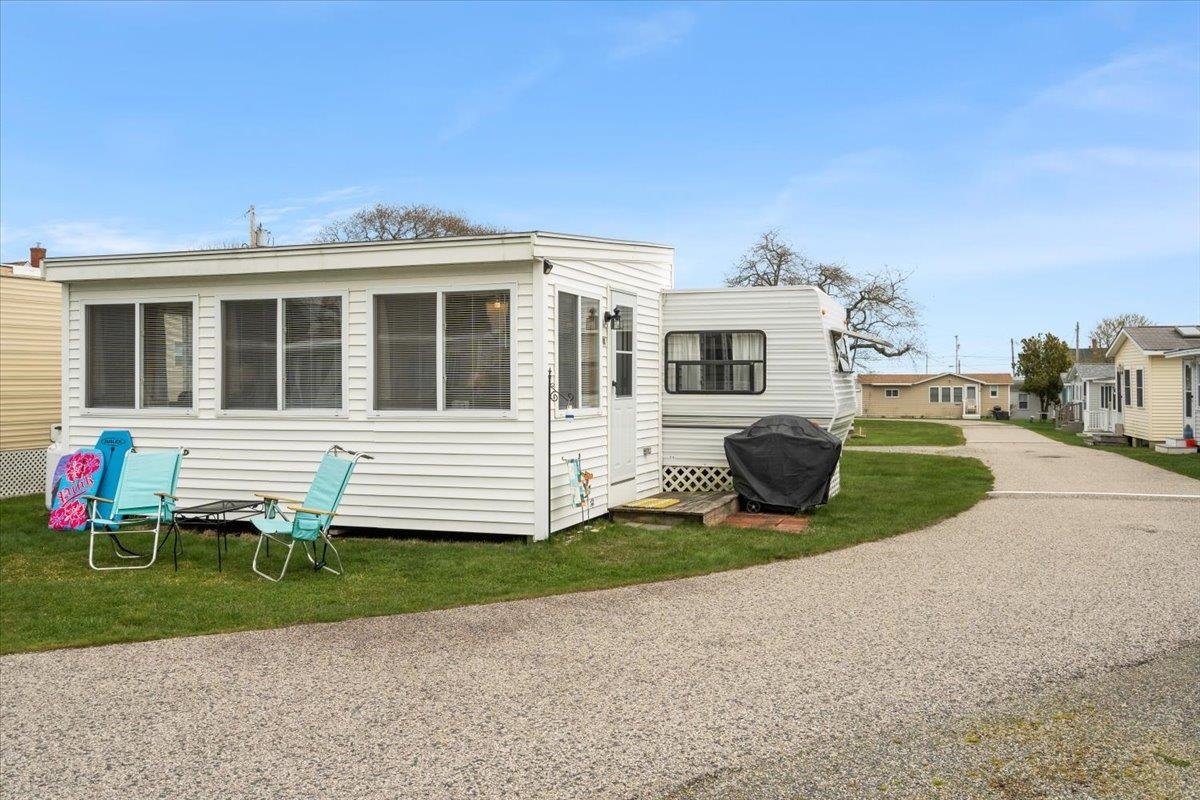 Property Photo:  333 Long Sands Road T-14  ME 03909-1223 