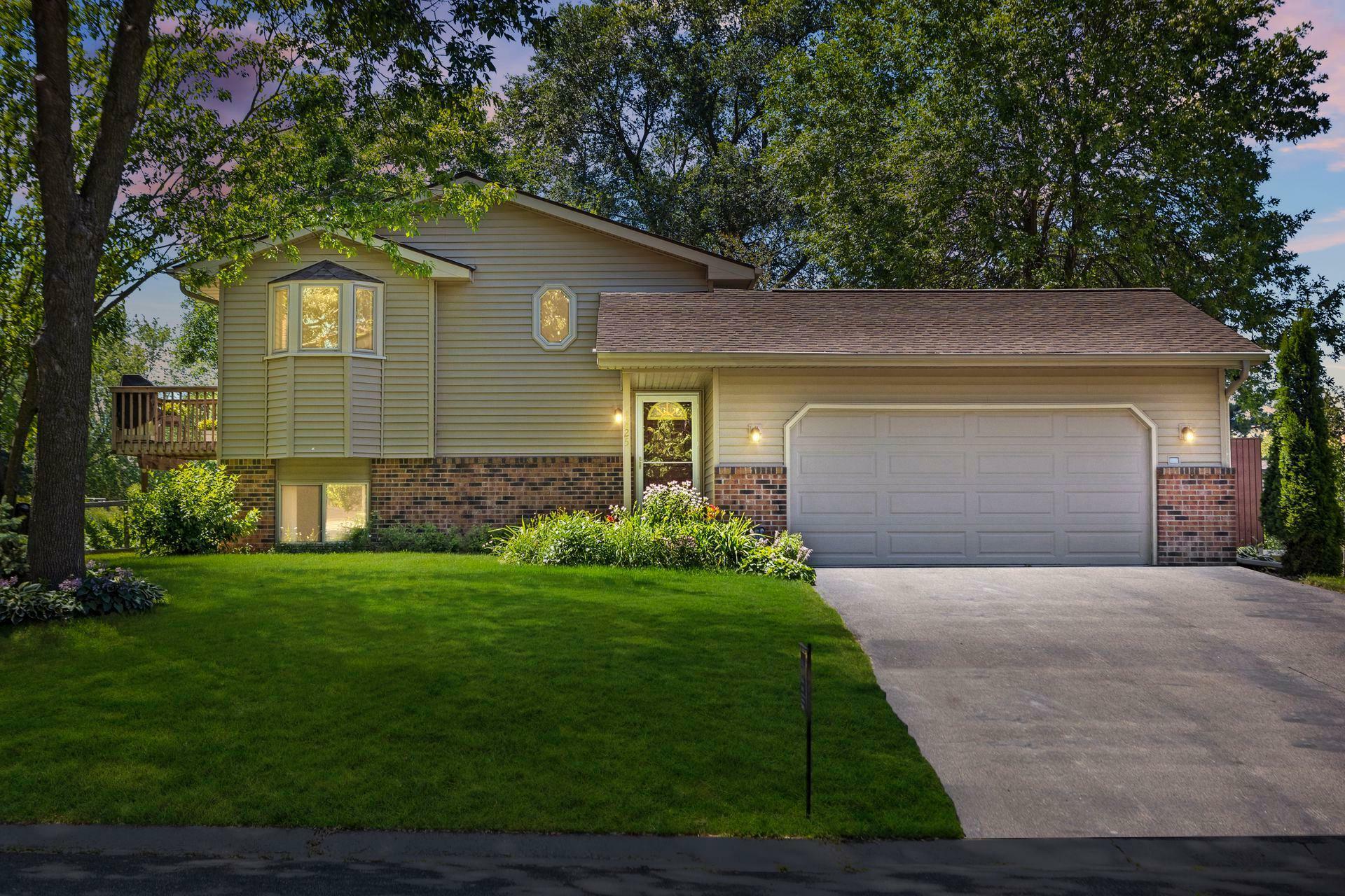 Property Photo:  4825 Ranchview Lane N  MN 55446 