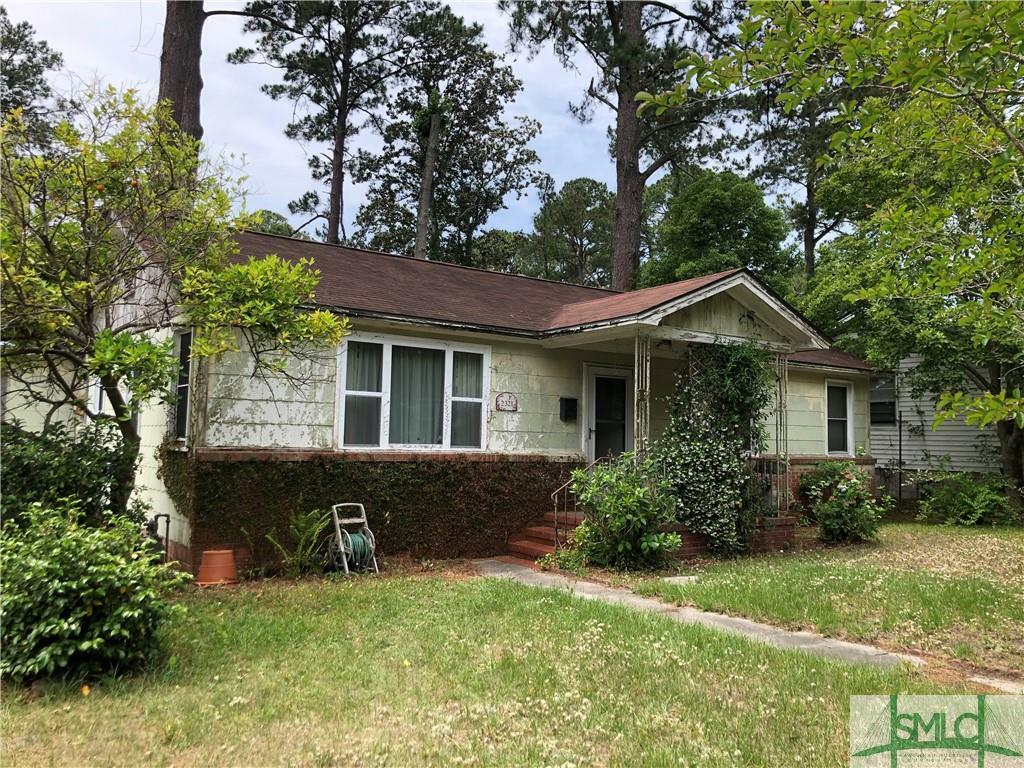 Property Photo:  2321 E 43rd Street  GA 31404 