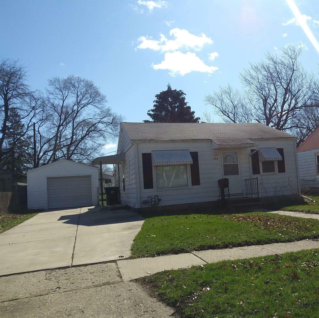 Property Photo:  1729 Cleveland St  WI 53511 