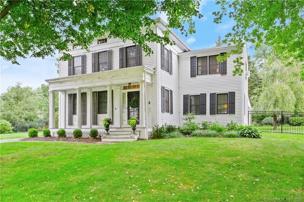 Property Photo:  1970 Huntington Turnpike  CT 06611 