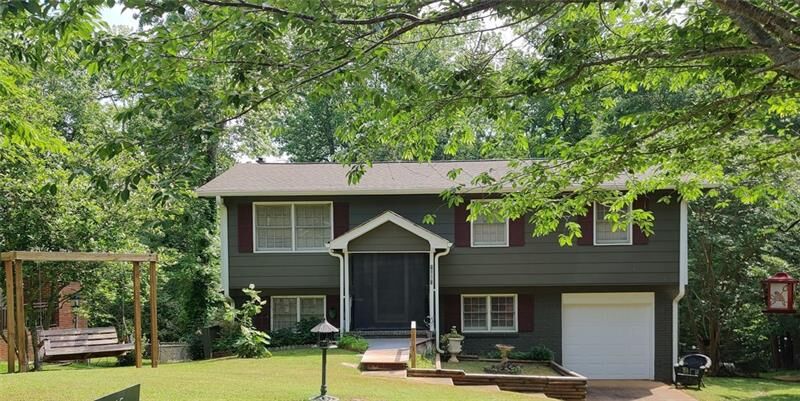 Property Photo:  10552 Eagle Drive  GA 30238 