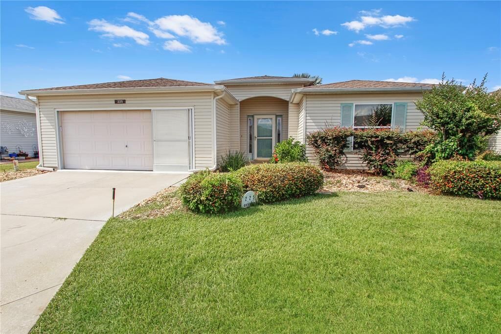 Property Photo:  225 Bentwood Drive  FL 34748 