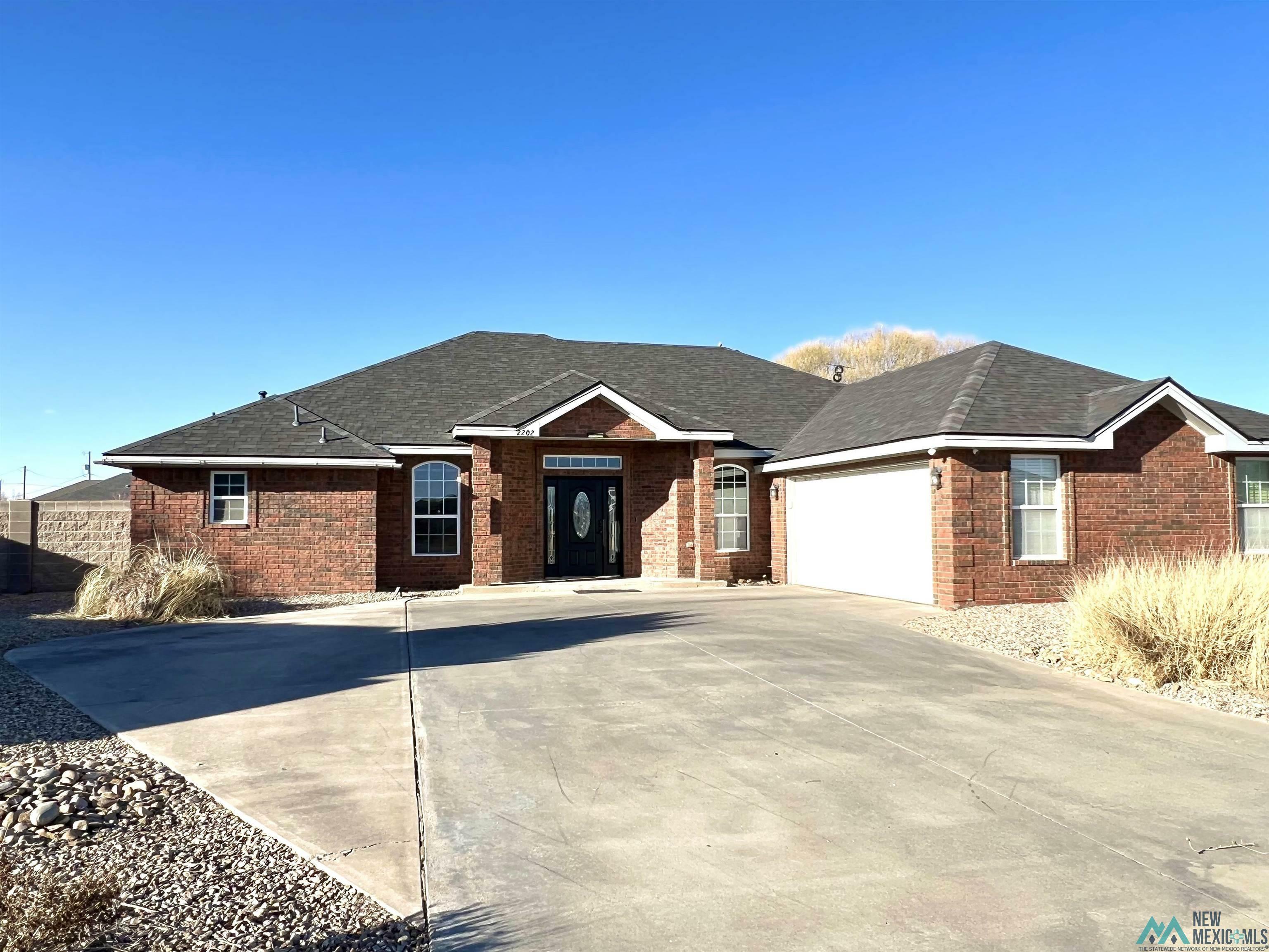 Property Photo: 2202 W Beech Street NM 88130