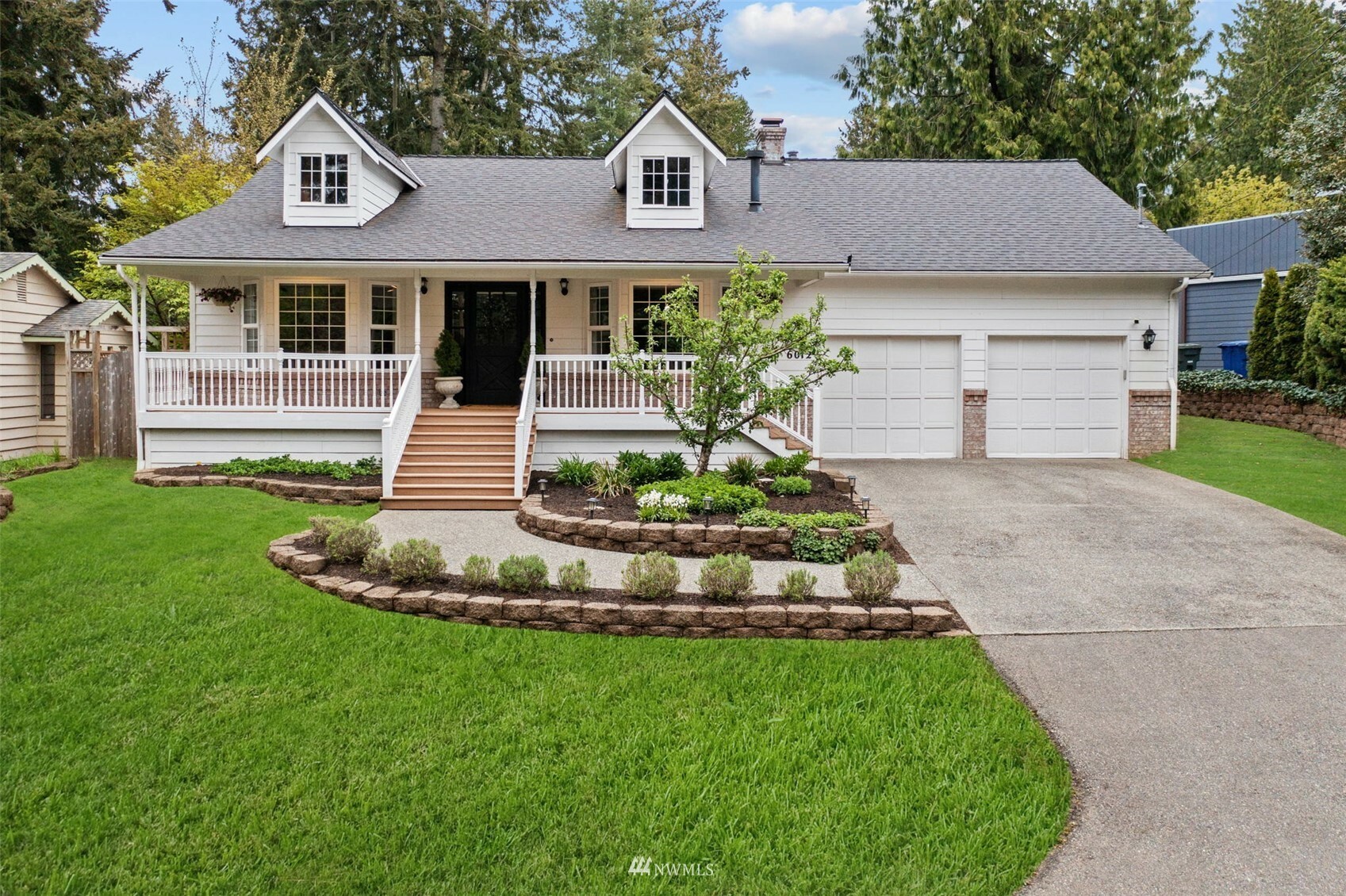 Property Photo:  6012 NE 204th Street  WA 98028 