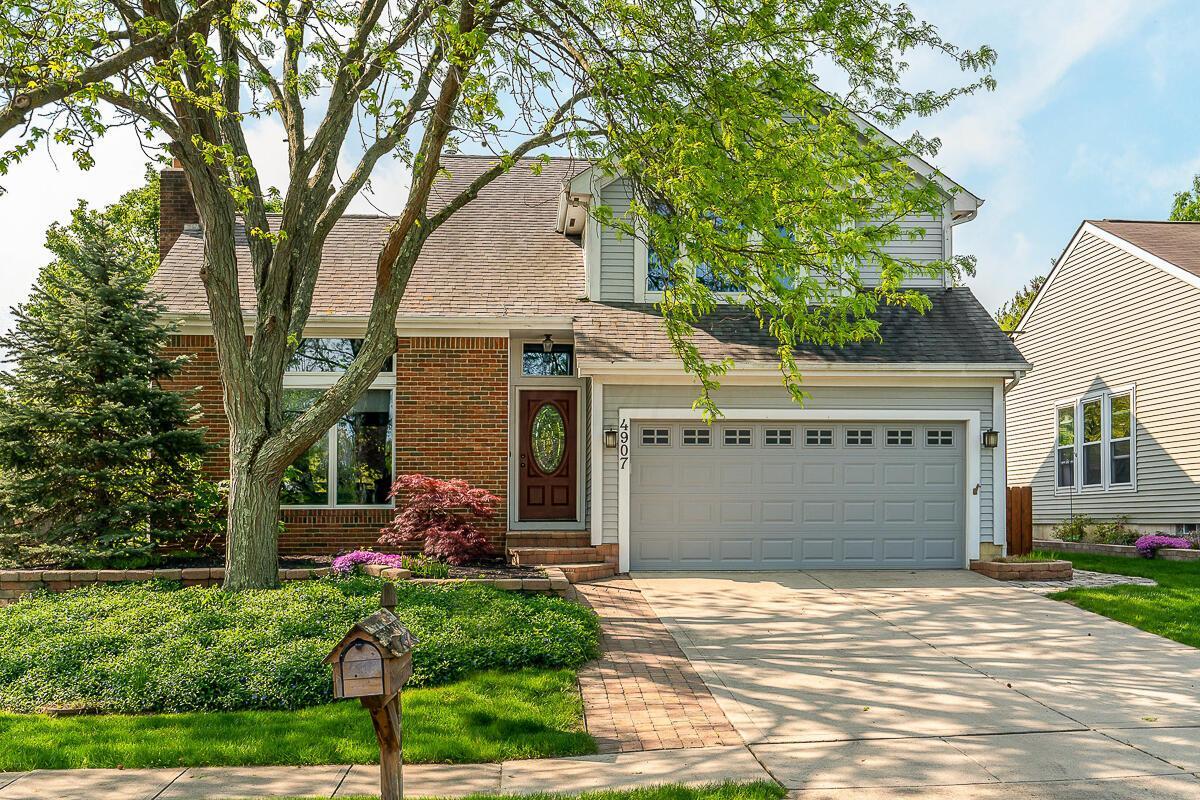 Property Photo: 4907 Hawkstone Road OH 43026