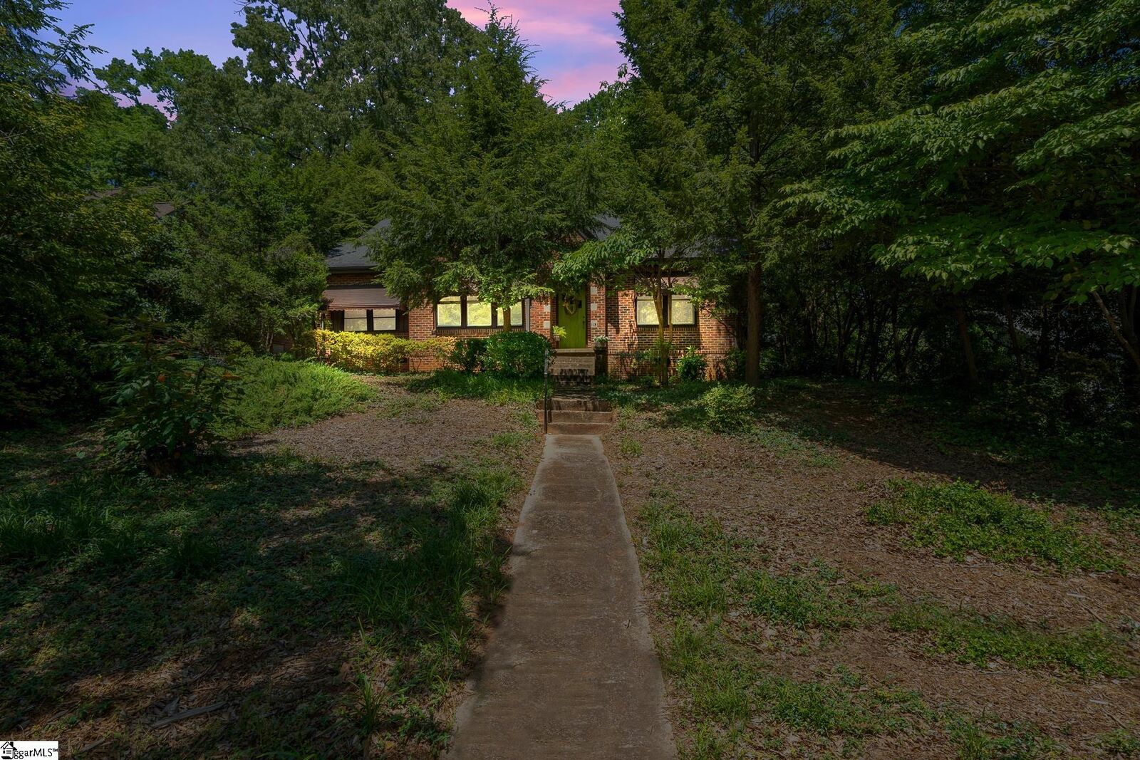 Property Photo: 113 Gallivan Street SC 29609