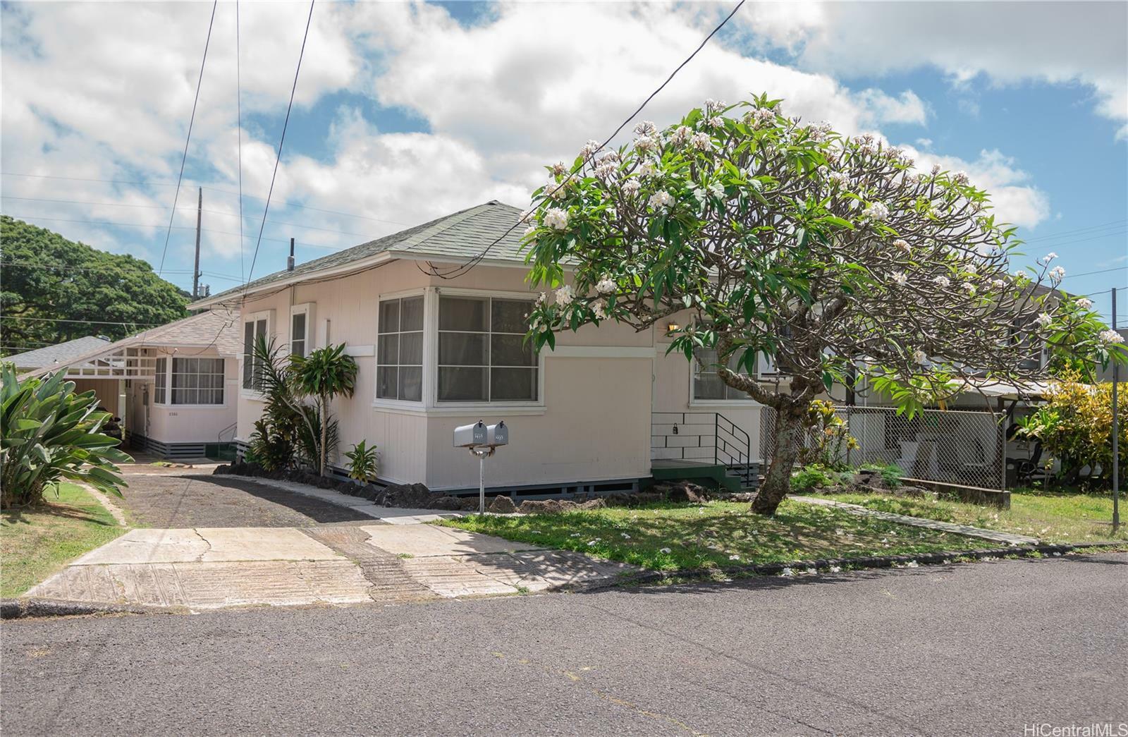 2353 Booth Road  Honolulu HI 96813 photo