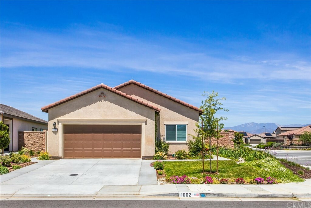 Property Photo:  1002 Lavender Court  CA 92320 