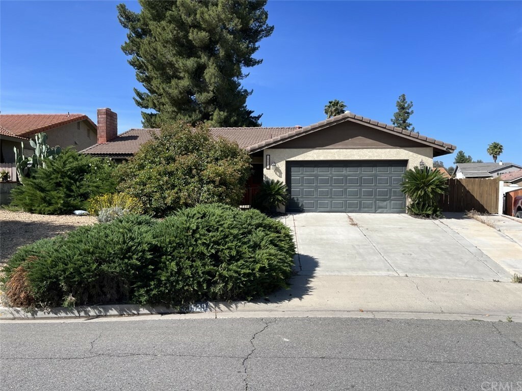 Property Photo:  30529 Meadowlark Drive  CA 92587 