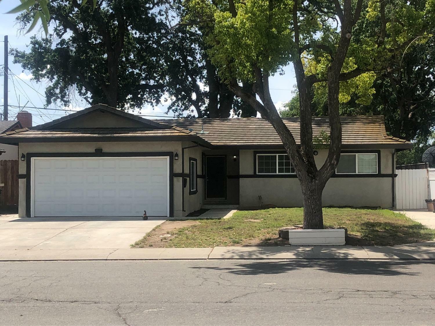 Property Photo: 732 Highmoor Avenue CA 95210