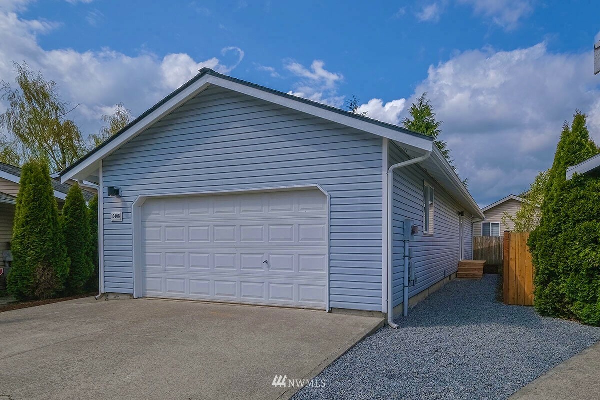 Property Photo: 16408 42nd Avenue NE WA 98223