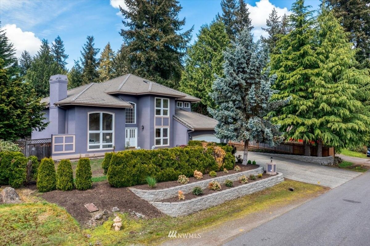 Property Photo: 615 131st Avenue NE WA 98005