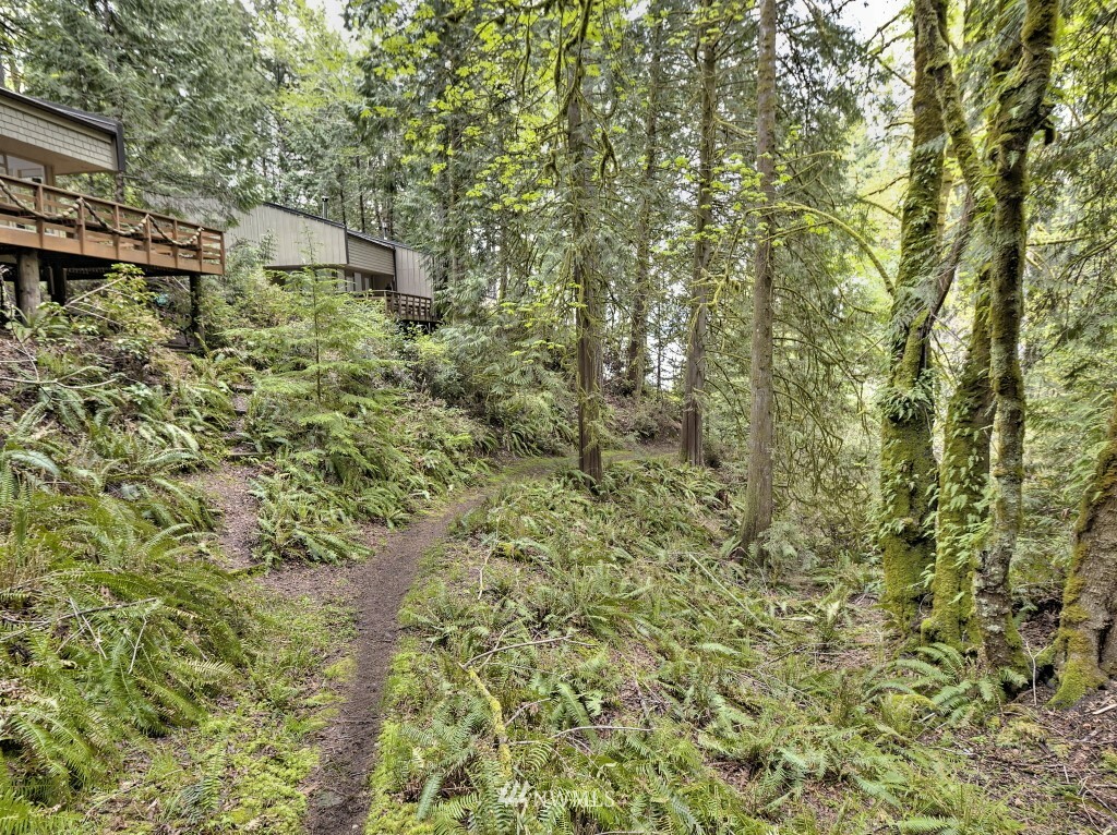 Property Photo:  308 E Pointes Drive E  WA 98584 