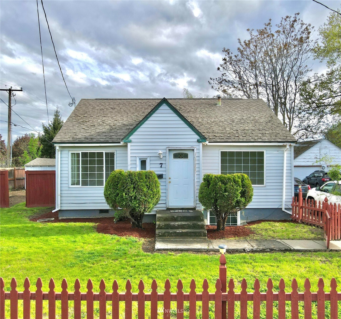 Property Photo: 7 SW 13th Street WA 99324