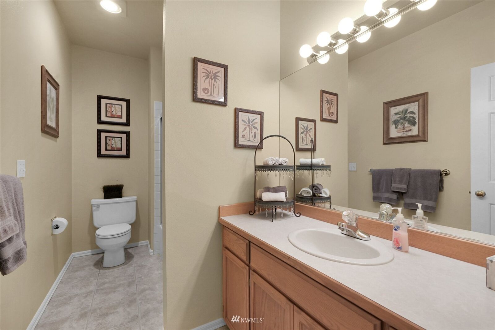 Property Photo:  15425 SE 67th Place  WA 98006 