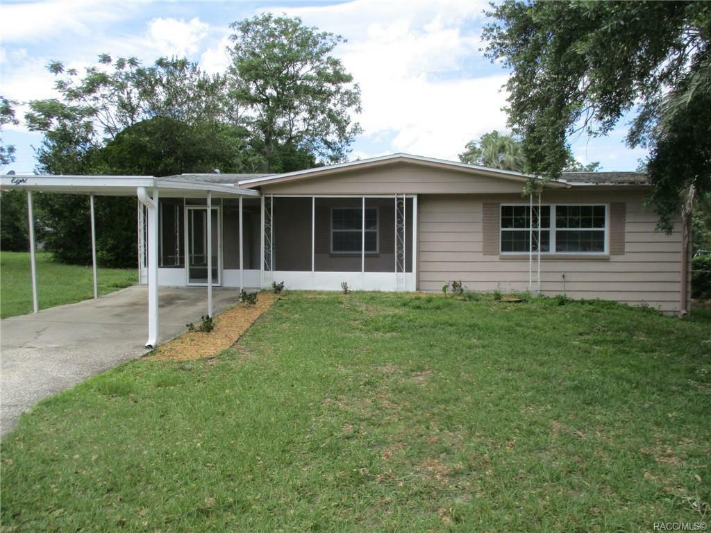 Property Photo:  8 N Davis Street  FL 34465 