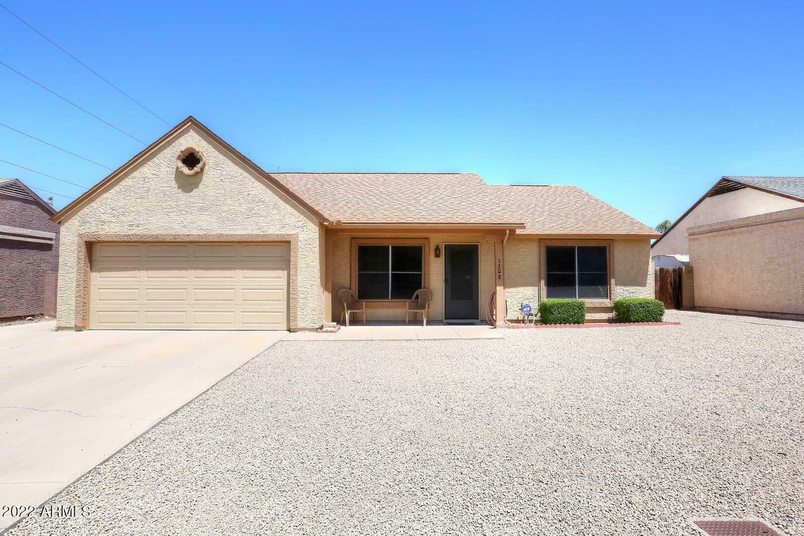 Property Photo: 1208 E Sequoia Drive AZ 85024