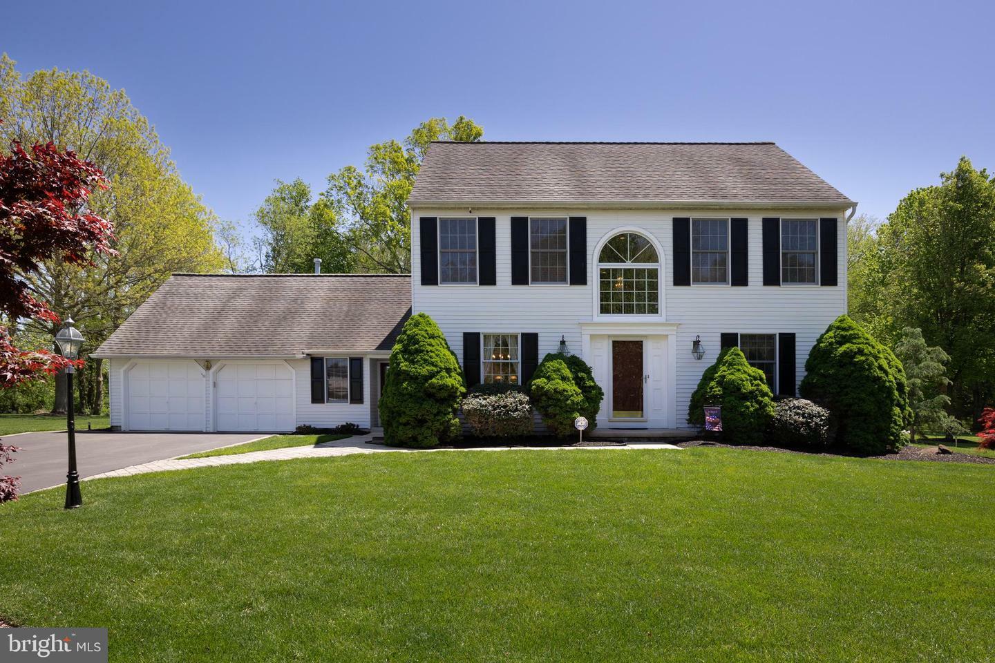 Property Photo:  108 Hickory Lane  NJ 08055 