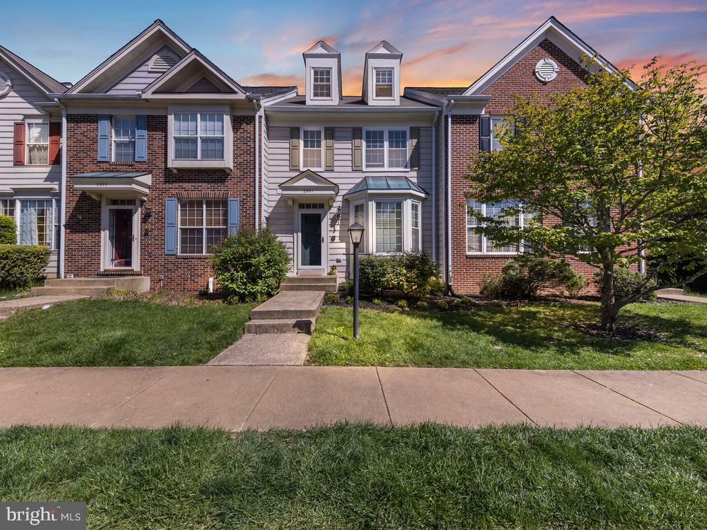 Property Photo:  8901 Moat Crossing Place  VA 20136 