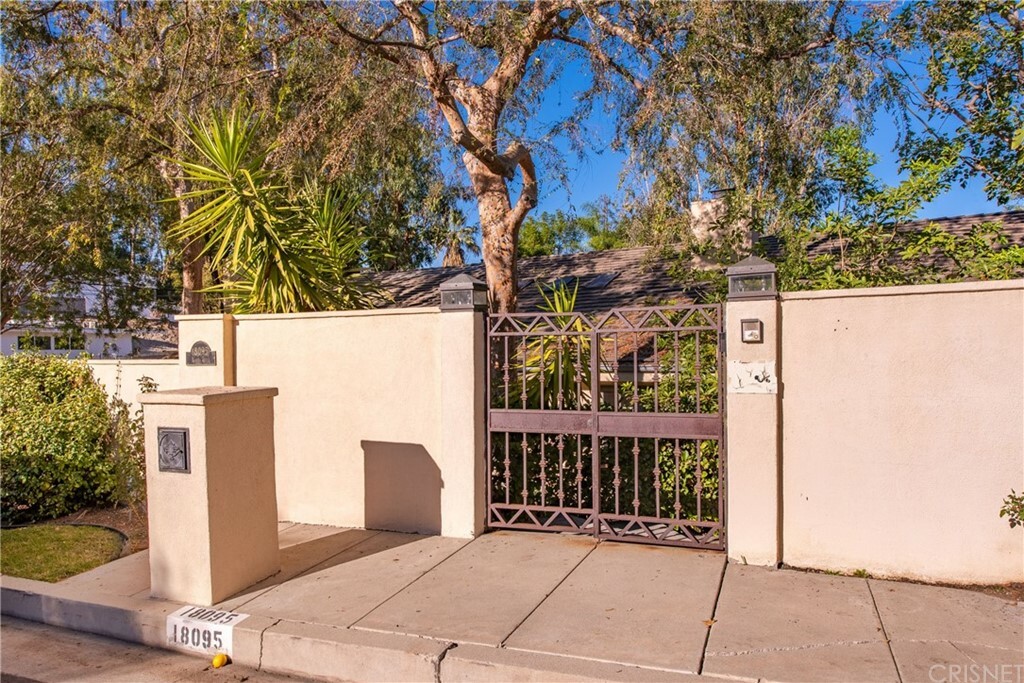 Property Photo:  18095 Karen Drive  CA 91316 