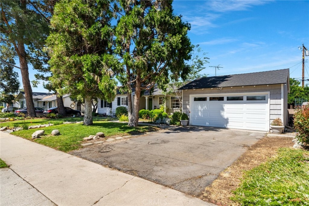 Property Photo:  141 S Heathdale Avenue  CA 91722 