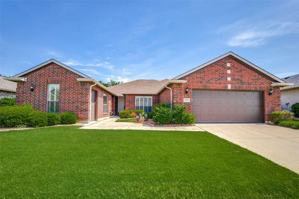 Property Photo: 8901 Crestview Drive TX 76207