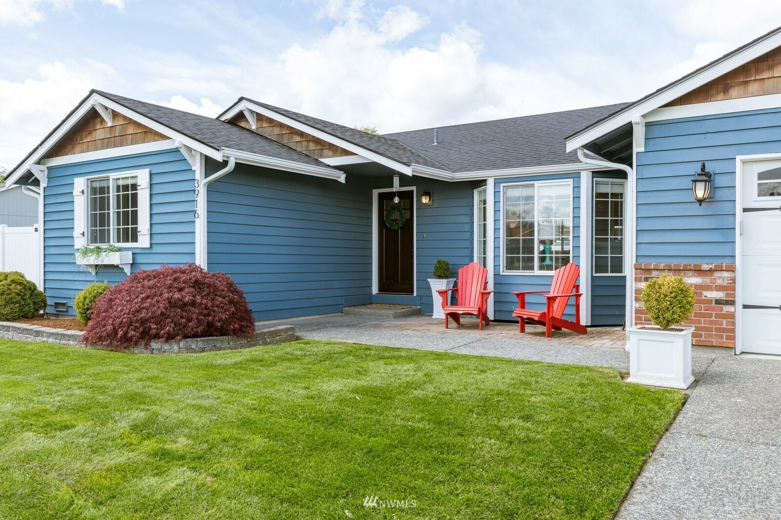 Property Photo:  3916 I Avenue  WA 98221 