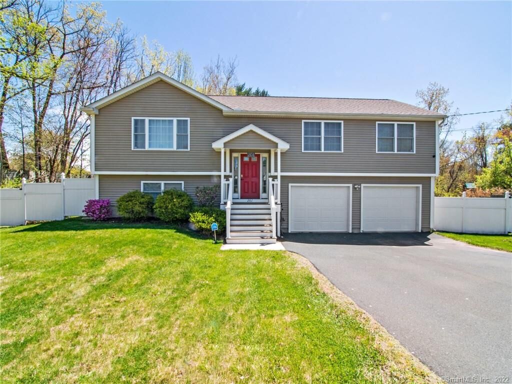 Property Photo: 201 State Street CT 06082