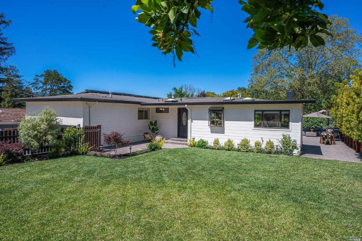 Property Photo:  85 Summers Avenue  CA 94945 