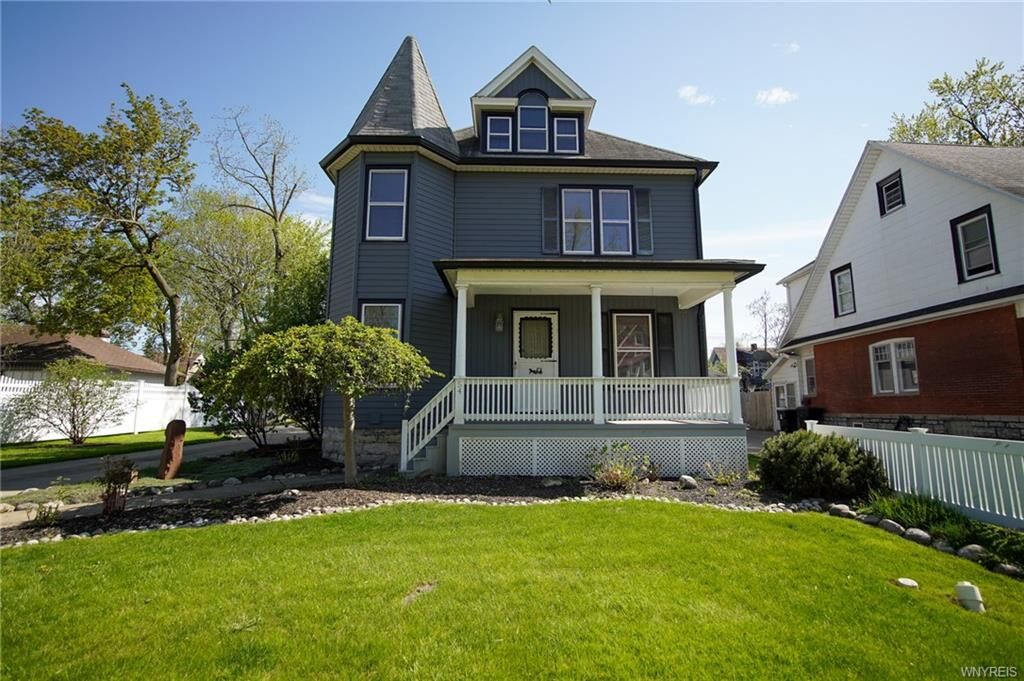 Property Photo:  54 Mang Avenue  NY 14217 